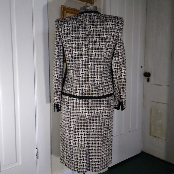 KATE HILL Black White and Tan Tweed Skirt Suit - Picture 3 of 6